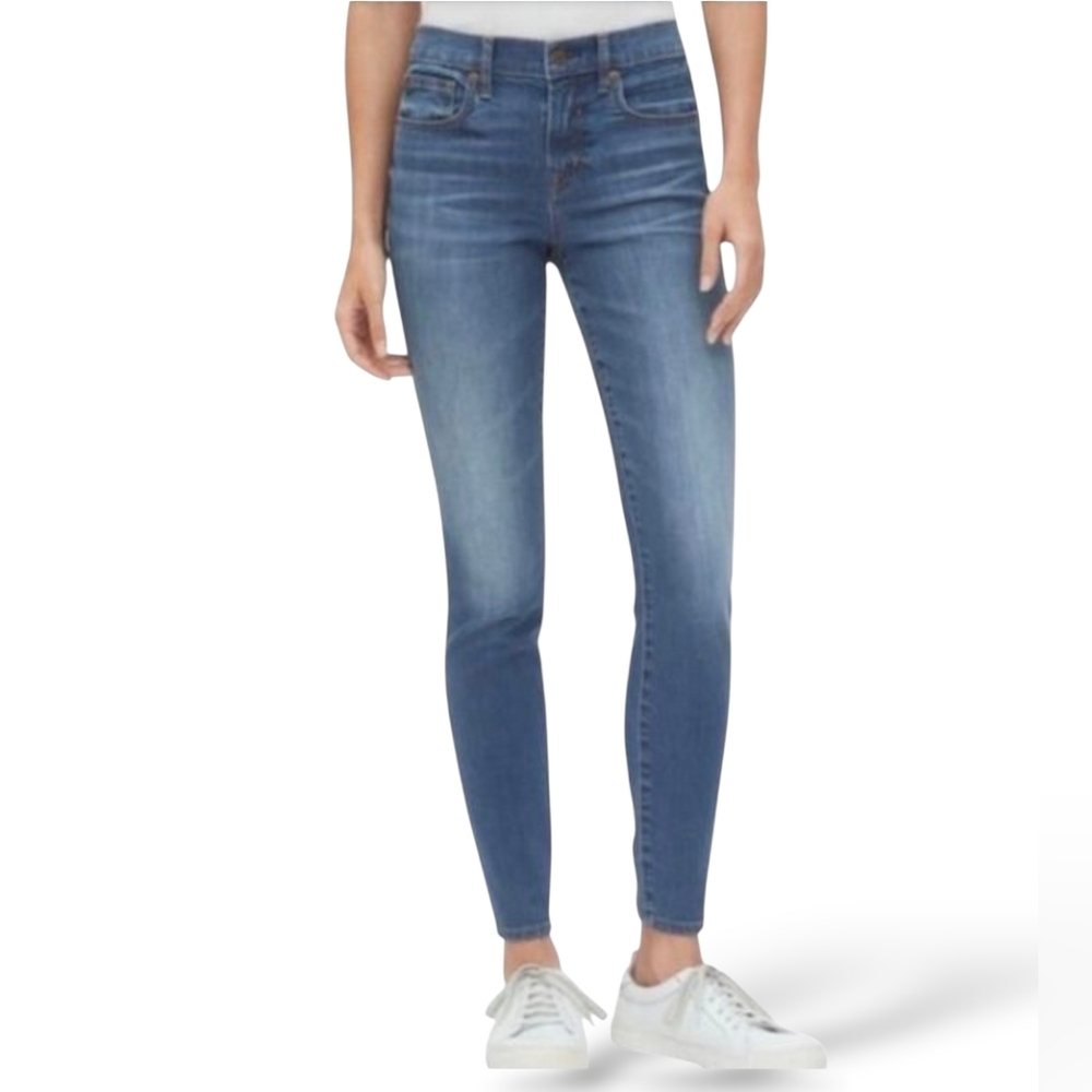 GAP Medium Blue Women’s Skinny Legging Jeans